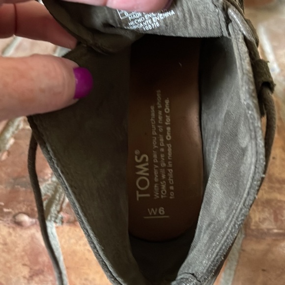 Toms Olive Suede Crepe Desert Wedge Booties - Picture 7 of 8
